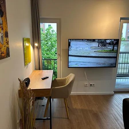 Mm - In Innenstadtlage Mit Parkplatz דירה