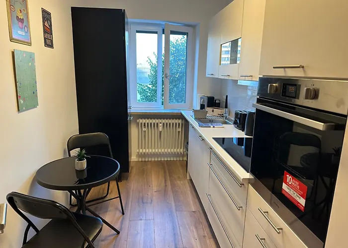 Mm - In Innenstadtlage Mit Parkplatz * اوغسبورغ