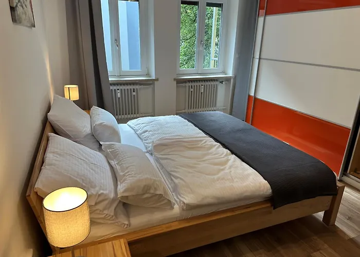 Mm - In Innenstadtlage Mit Parkplatz اوغسبورغ